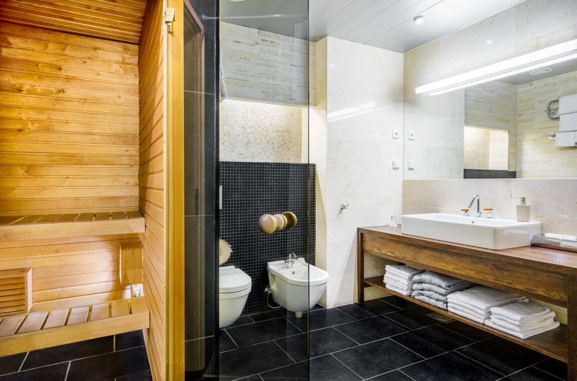 Bathroom in LaSpa Suite I LaSpa spa hotel