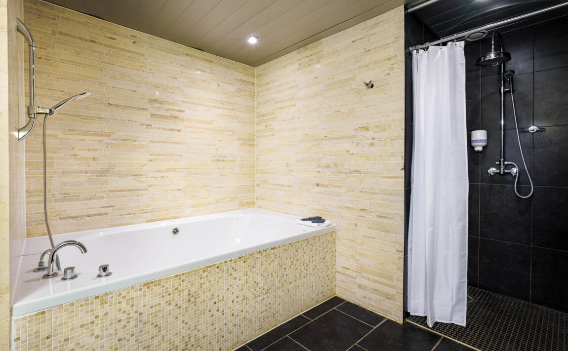 Suite bathroom in LaSpa hotel